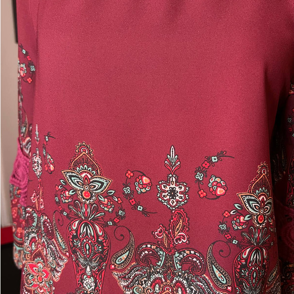 CATO Blouse in Burgandy w/Abstract Print Crochet Detail on Sleeves Size Medium - Picture 2 of 6